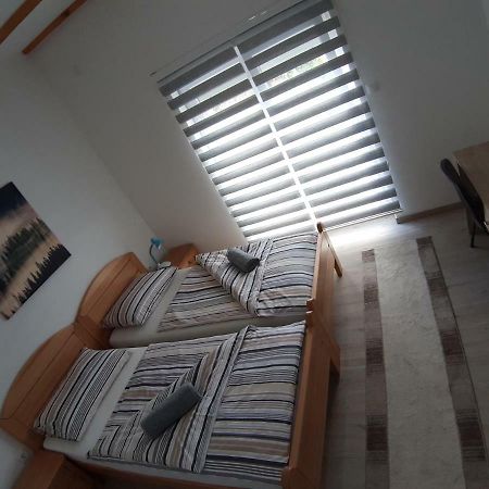 Bedrooms Cerovac Gracac  Екстер'єр фото