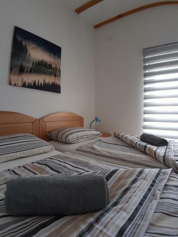 Bedrooms Cerovac Gracac  Екстер'єр фото